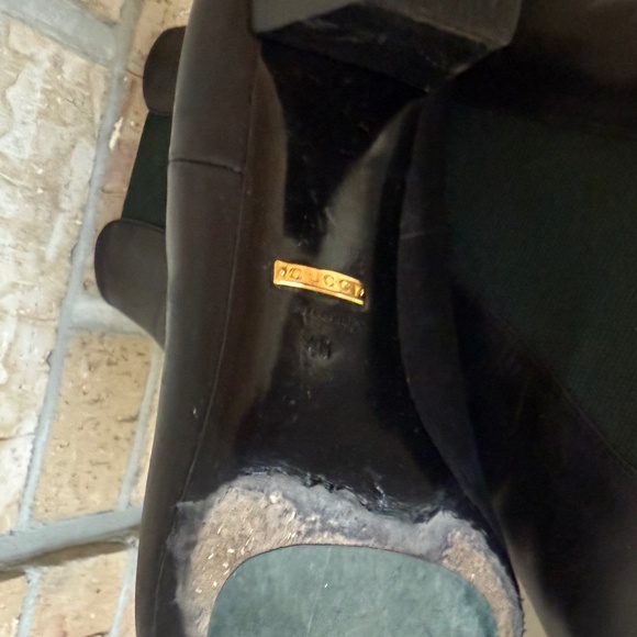 Gucci Pointed Toe Black Leather Short Boots - Picture 7 of 13
